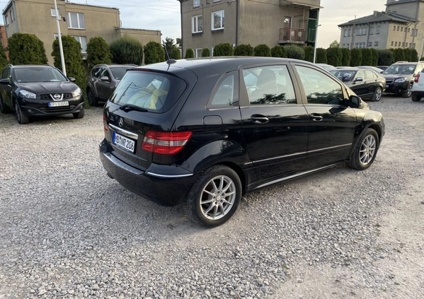 Mercedes-Benz Klasa B cena 25900 przebieg: 209000, rok produkcji 2011 z Kowal małe 436